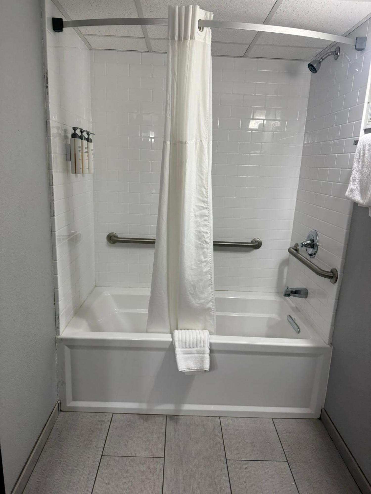 Sonesta Essential - Rapid City Room photo