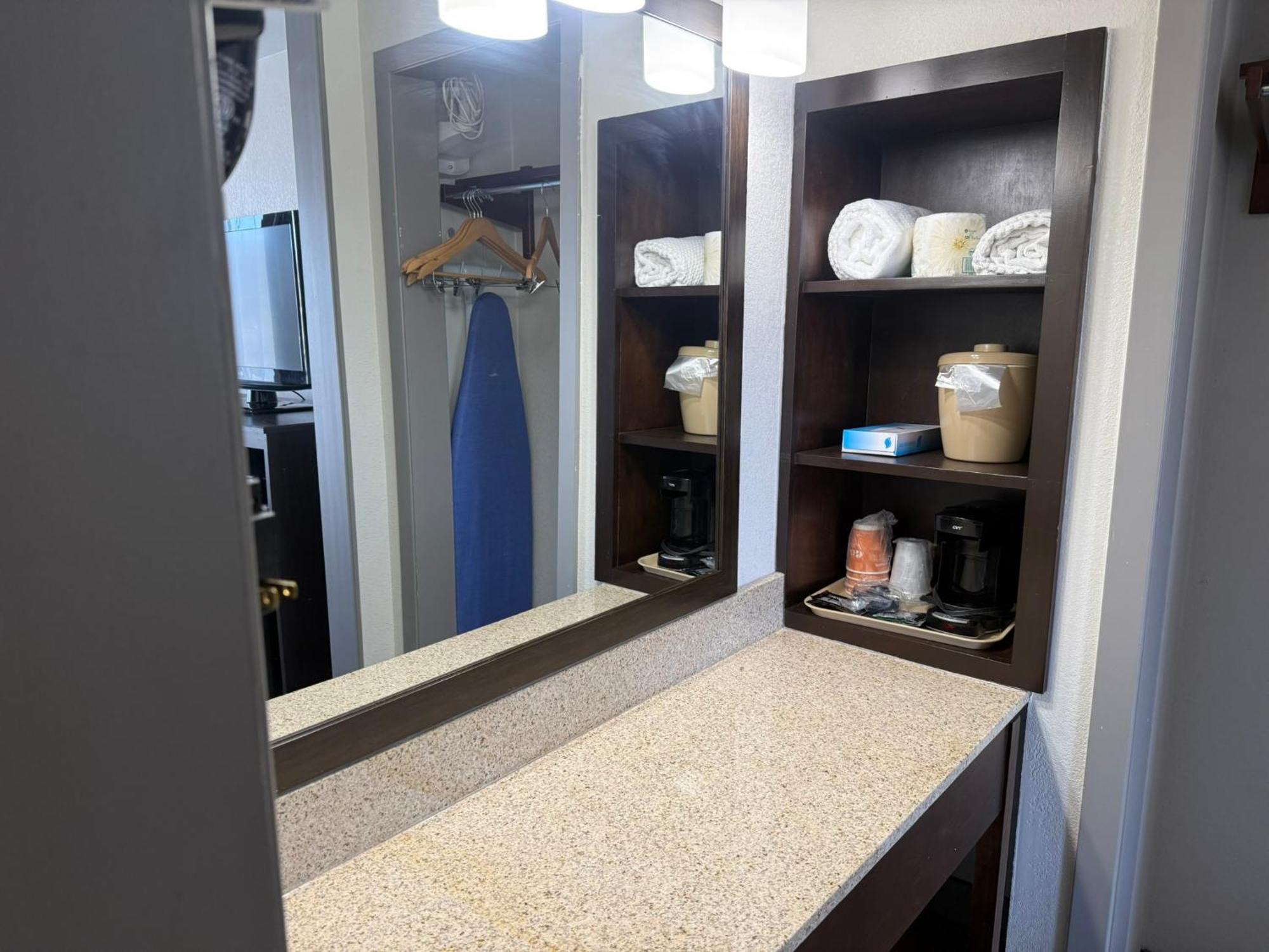 Sonesta Essential - Rapid City Room photo
